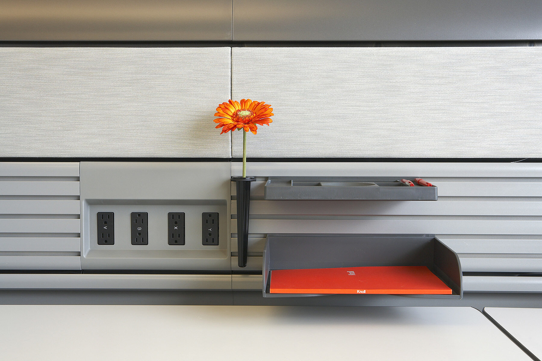 KNOLL EXTRA 4