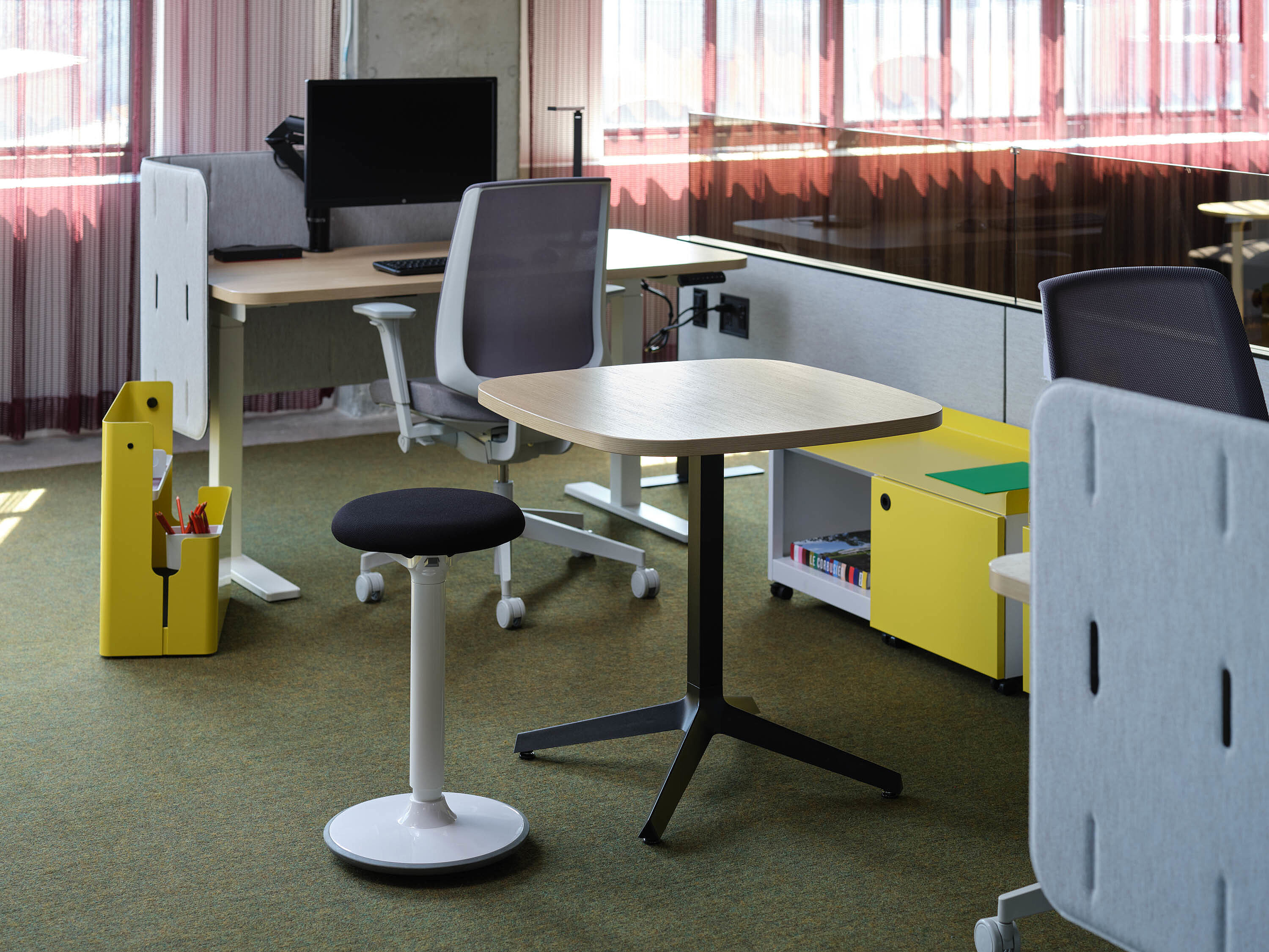 KNOLL 2