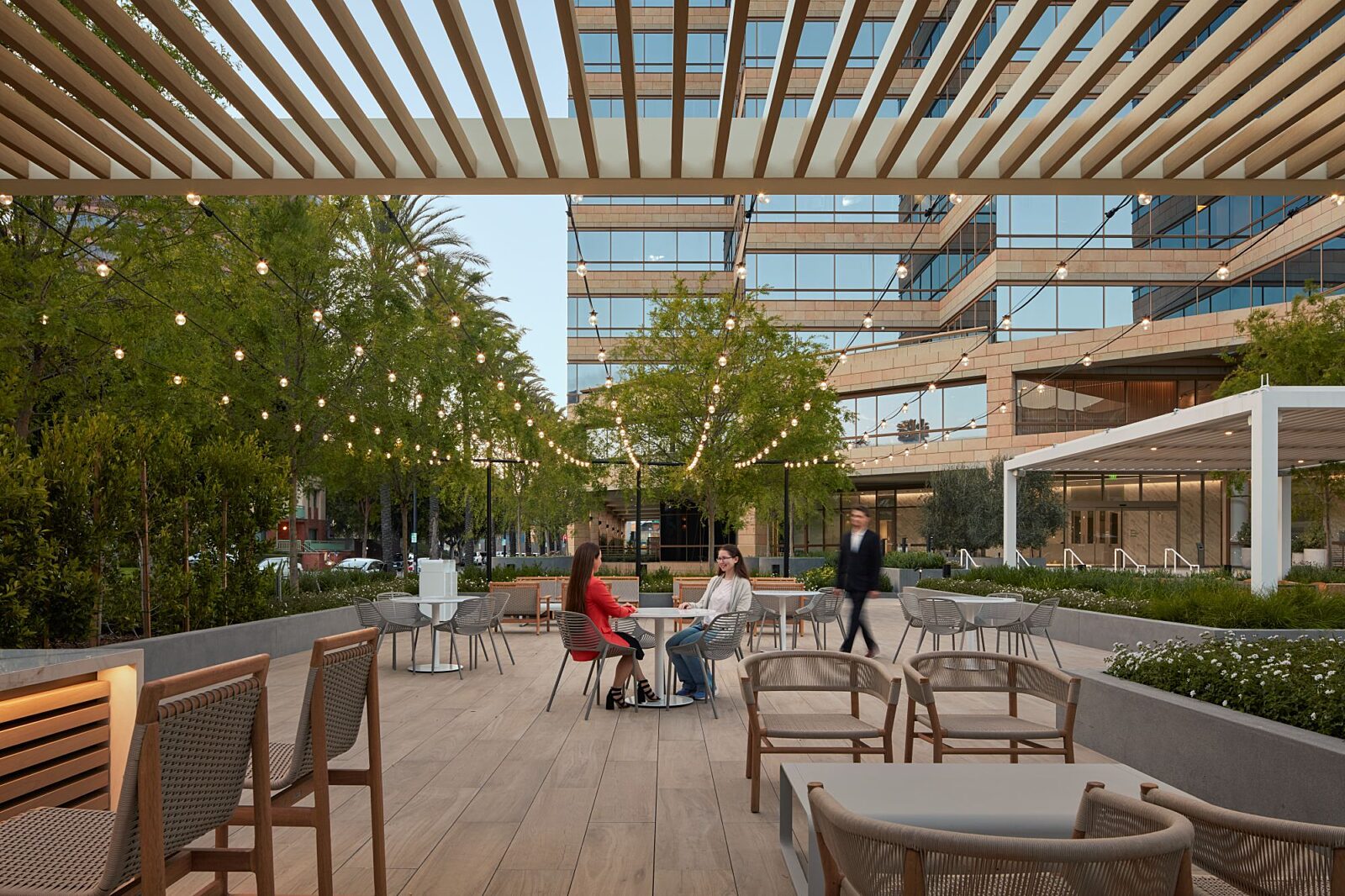 Furnished outdoor terrace with lounge seating at Studio Plaza in Burbank.