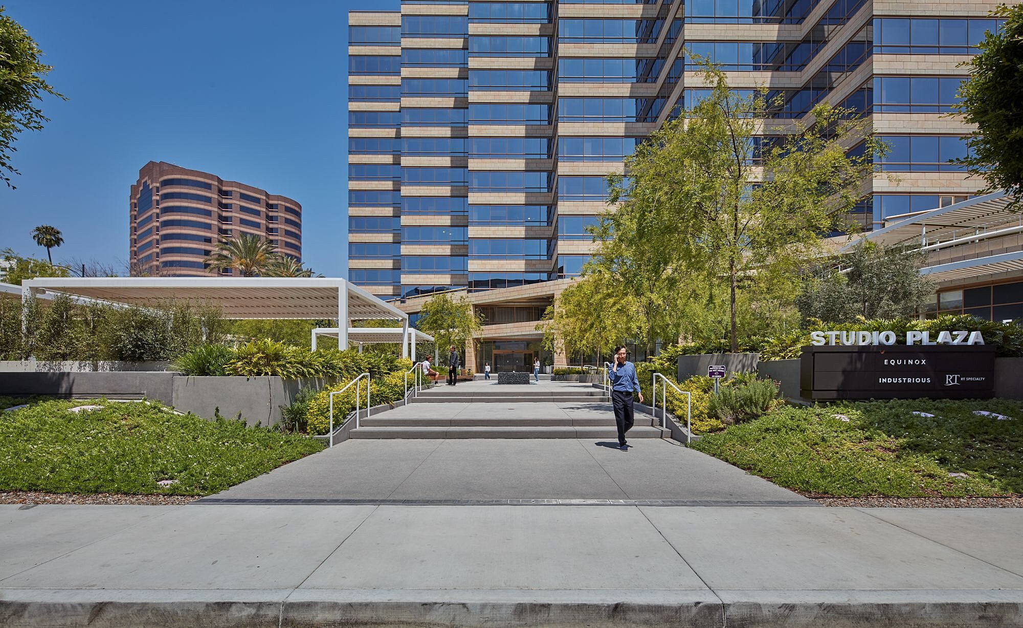 Outdoor amenity space at Studio Plaza.