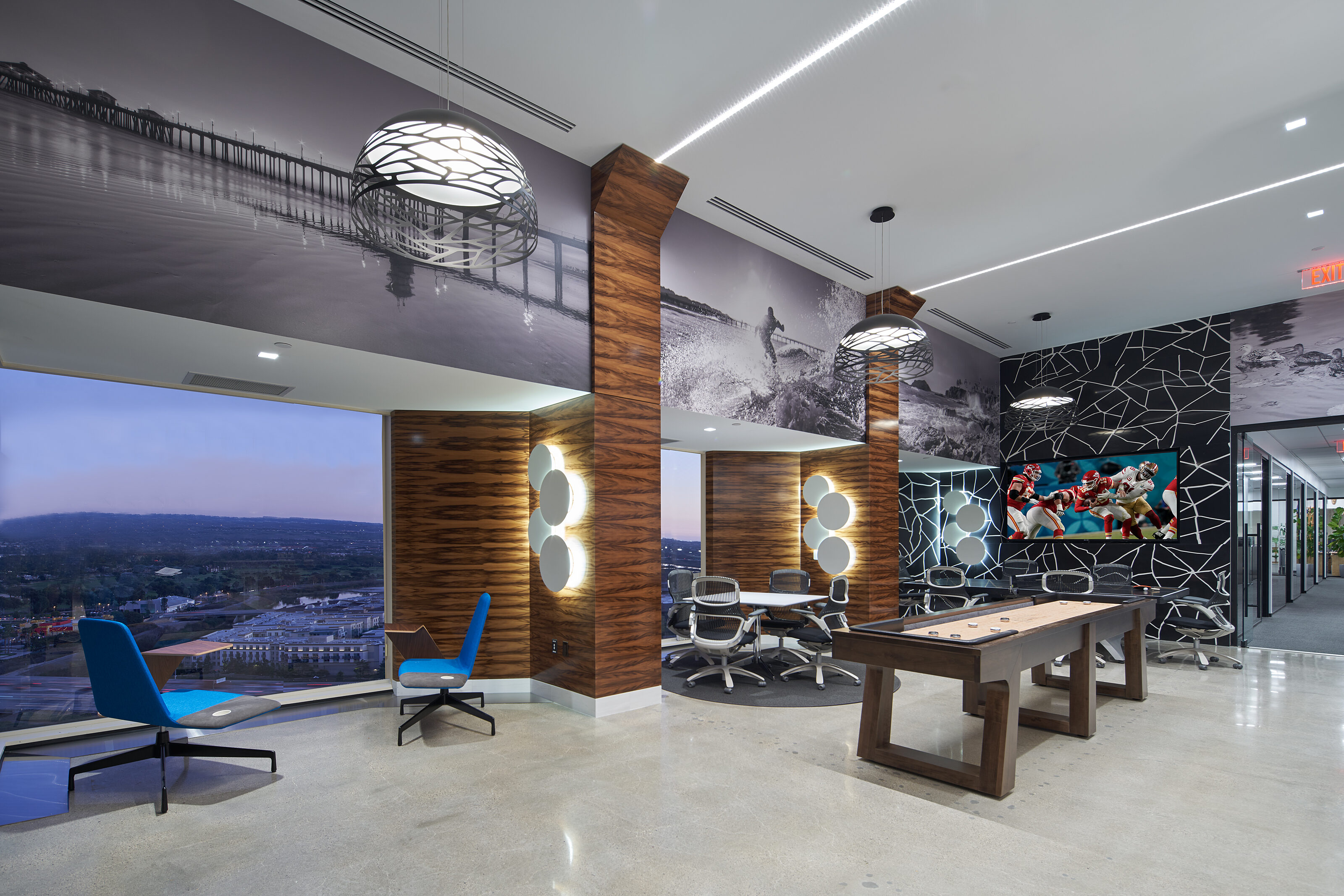 A multi-functional breakout spaces.