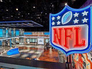 Bring your concept to life in this classy and comfortable show filming area, which includes a curved table and beautiful white chairs.